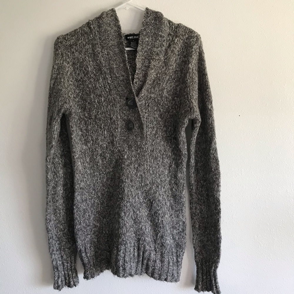 Women’s Sweater
